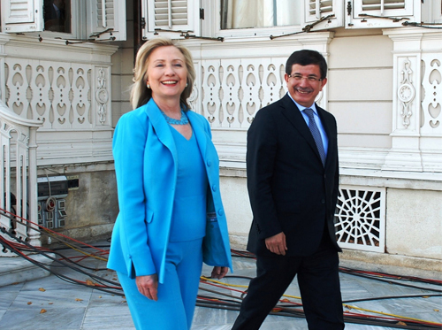 Clinton  Mavi Marmara Sonrası Türkiye-İsrail İlişkilerini Düzeltmek İçin Çalışmış
