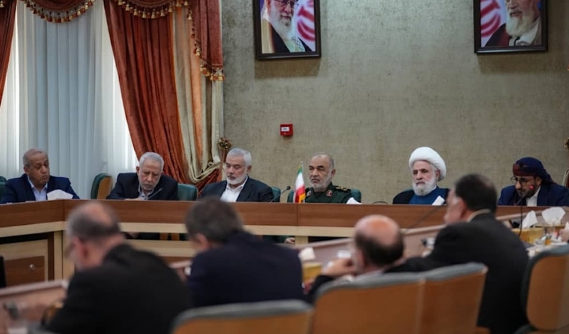 Direniş Ekseni Liderleri Tahran'da İslam İnkılabı Muhafızlar Ordusu Komutanlarıyla Toplantı Yaptı