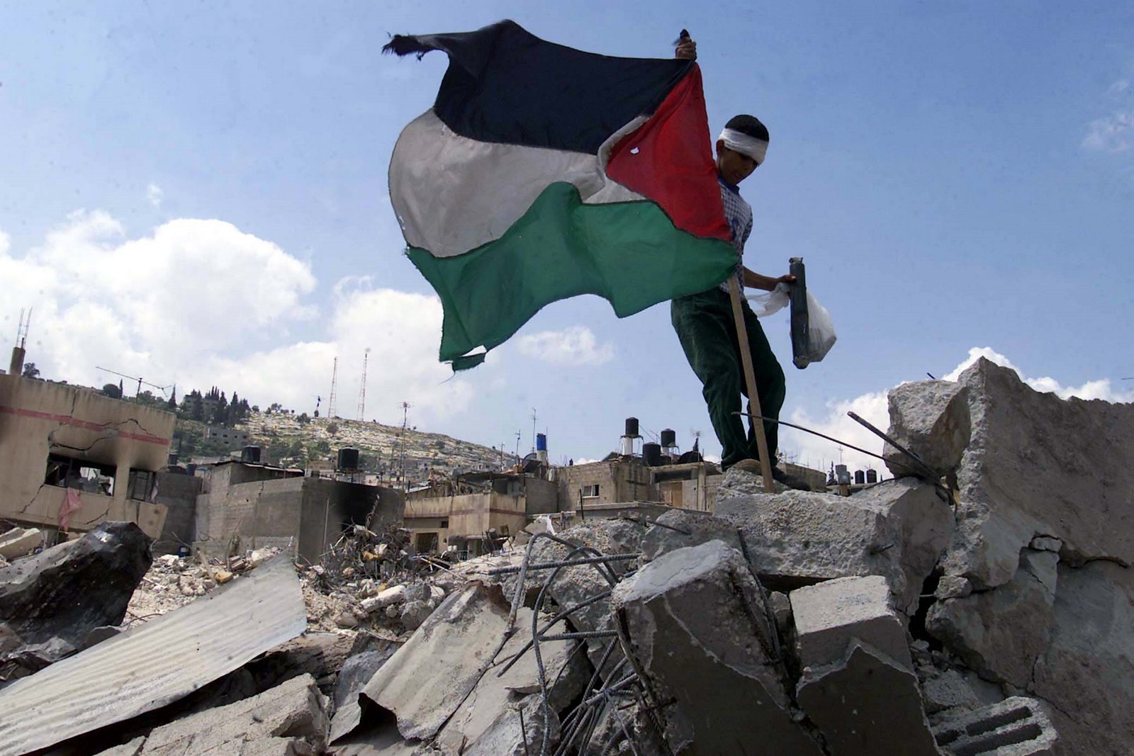 Filistin'e yapılan yardımların yüzde 78'i İsrail'e gidiyor