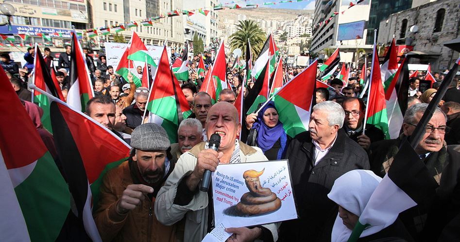Filistin Halkı Büyük Şeytan Amerika'yı Protesto Etti