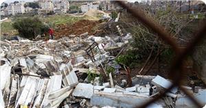 Filistinli Direnişçilerin Evleri Siyonist Rejim Tarafından Teker Teker Yıkılıyor