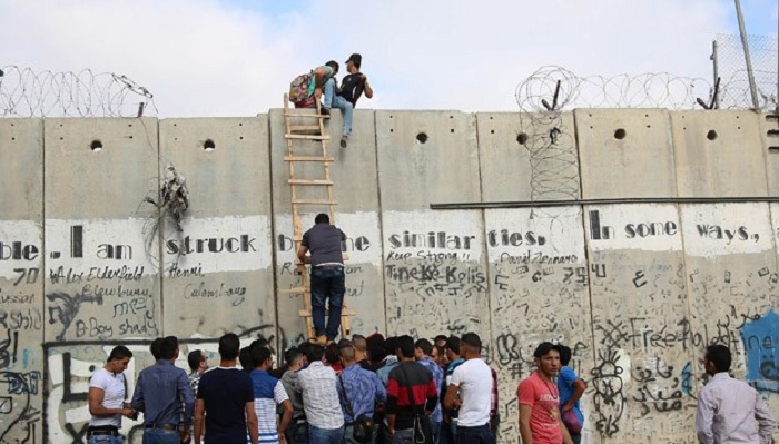 Filistinli Gençler Kudüs'e Ulaşmak İçin Her Engeli Aşıyor