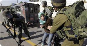 Gasıp İsrail Güçleri  Filistinli İki Kızı Gözaltına Aldı