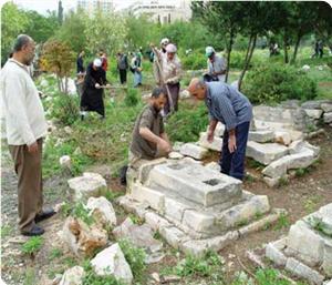 Gasıp İsrail Müslümanların Mezarlığında Bira Festivali Düzenliyor