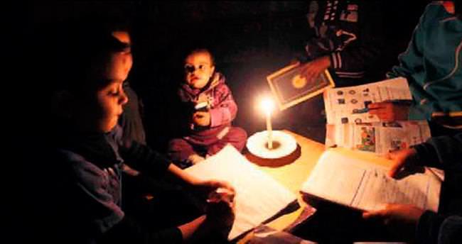 Gazze'deki Elektrik Kesintileri Halkı Canından Bezdirdi