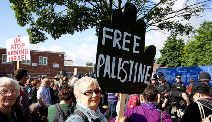 İngiltere'de 'Siyonist İsrail ile silah ticareti' protesto edildi