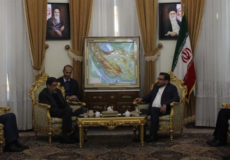 İran Milli Güvenlik Yüksek Konseyi Sekreteri Şemhani, İslami Cihad Lideri Ramazan Şallah'ı Kabul Etti