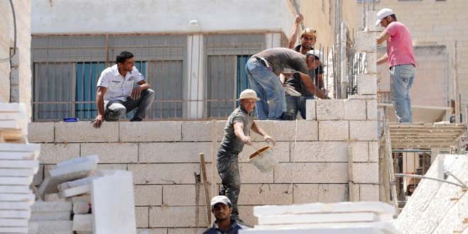 İşgal Güçleri Filistinli 68 İşçiyi Gözaltına Aldı