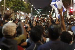 İsrail'de Yine İsyan Çıktı