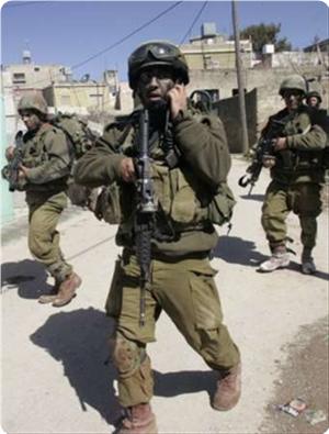 Katil İsrail Askerleri Bıçaklama İddiasıyla Bir Genç Kızı Yaraladı