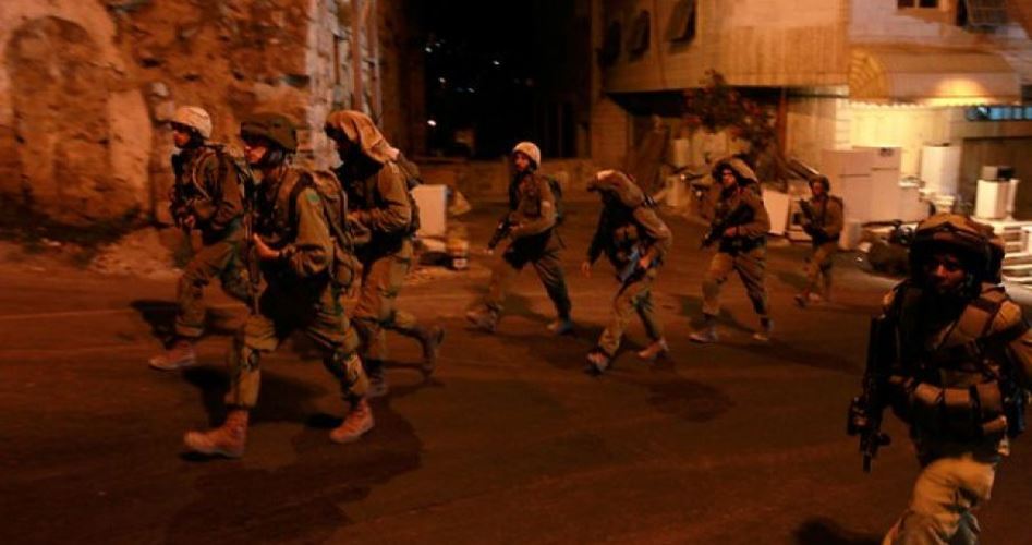 Katil İsrail Güçleri Batı Yaka'da Yine Baskınlar Düzenledi
