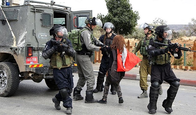 Katil İsrail Rejimi Filistinli Kadınları Tutuklamaya Devam Ediyor