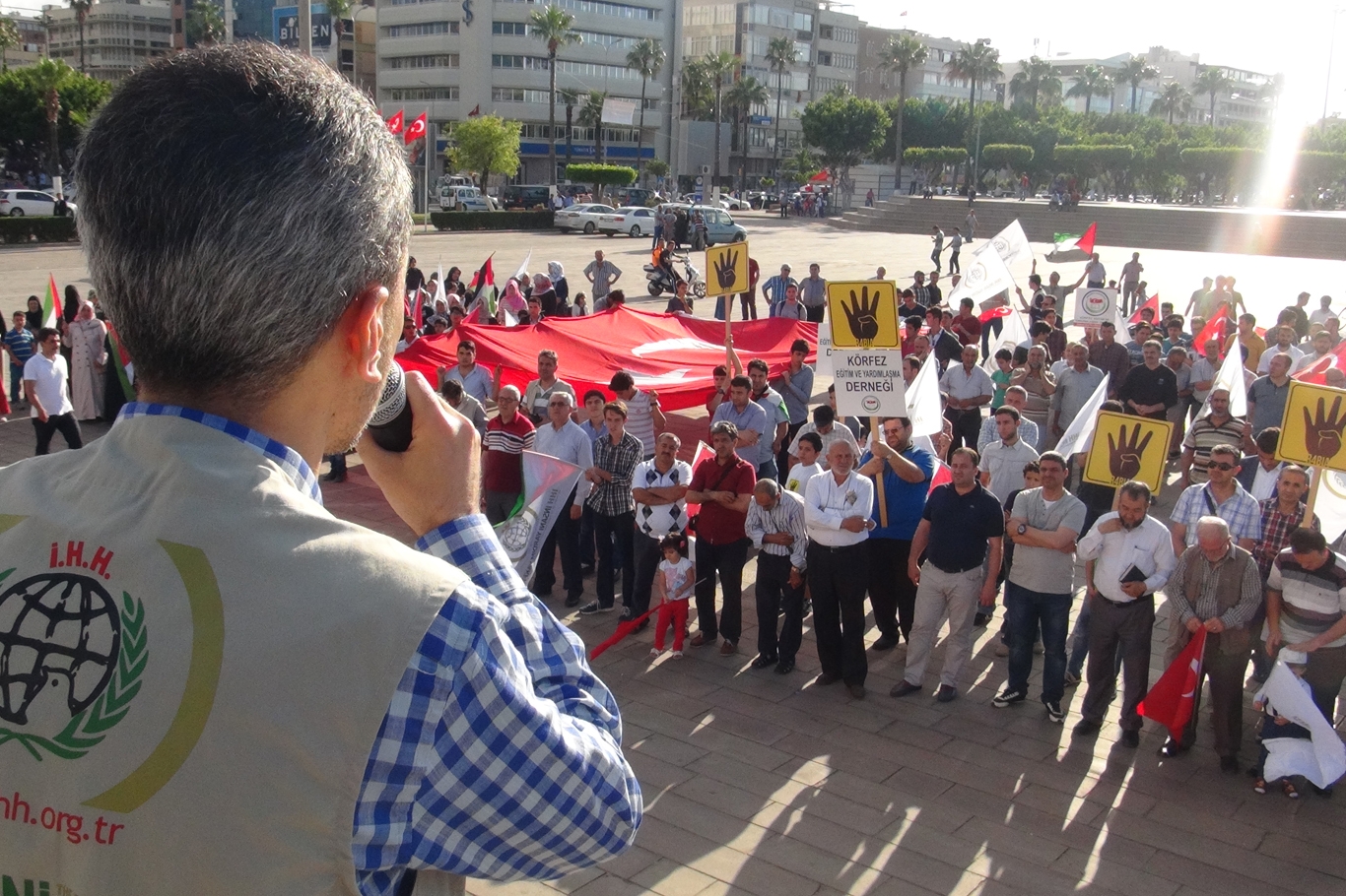 Katliamın Yıldönümünde İskenderun'da  ' Kahrolsun İsrail' Sloganları 