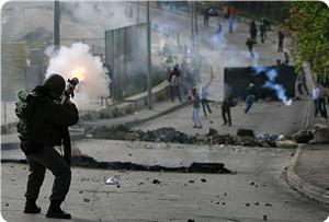 Kudüs'te Dün 4 Noktada Yaşanan Çatışmalarda 43 Filistinli Yaralandı