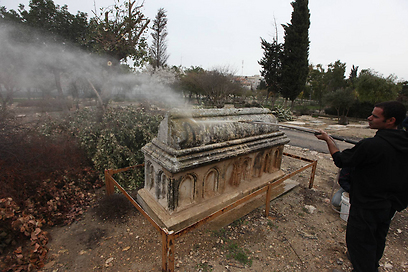 Kudüslü Alimlerden Siyonist İsrail'e Mezarlık Tepkisi