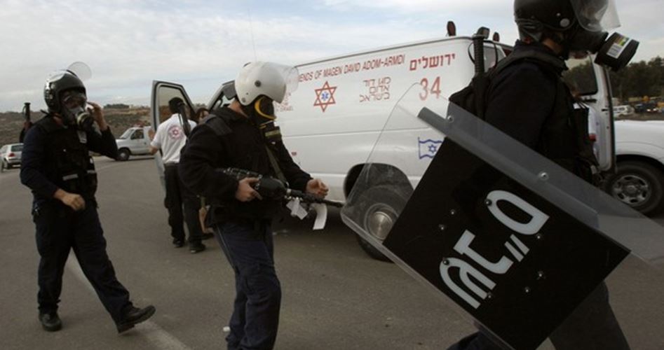 Nefha Cezaevinde Filistinli Bir Esir Siyonist Polisi Bıçakladı
