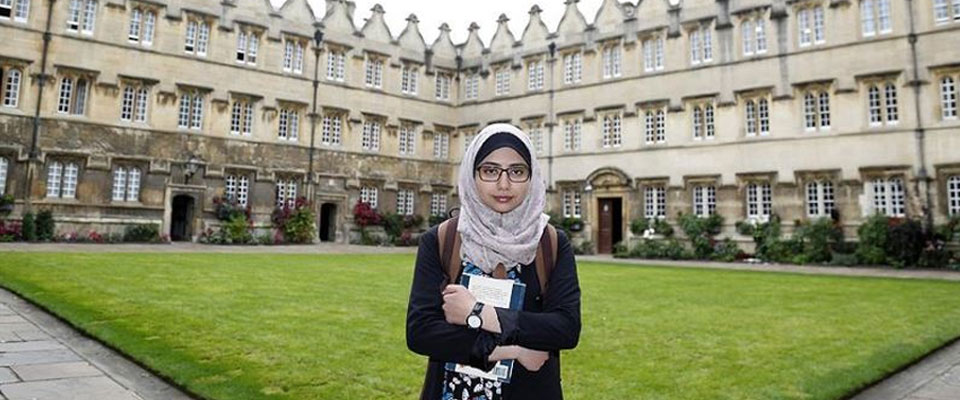 Oxford'da Okuyan Gazzeli Kız Öğrenci Memleketini Ziyaret Edemiyor