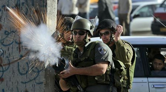 Siyonist Askerler 8 Filistinliyi Yaraladı