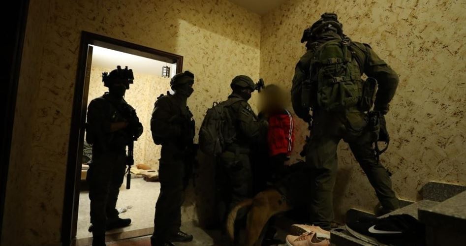Siyonist Askerler Sahur Vakti Evlere Baskın Düzenledi