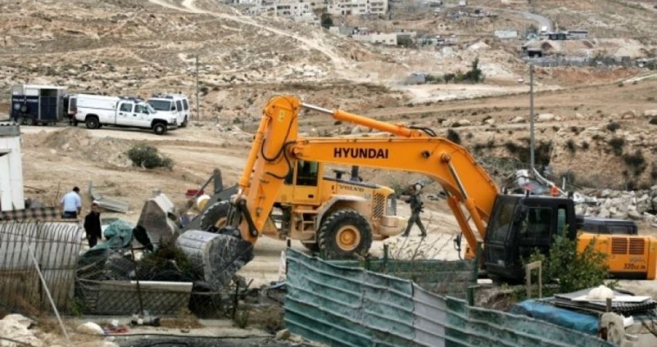 Siyonist Güçler El-Halil'de Filistinlilere Ait Dört Su Kuyusunu Yıktı