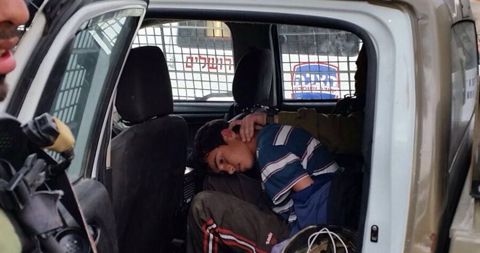 Siyonist Güçler Filistinli Bir Çocuğu ve Bir Kamyon Şoförünü Gözaltına Aldı