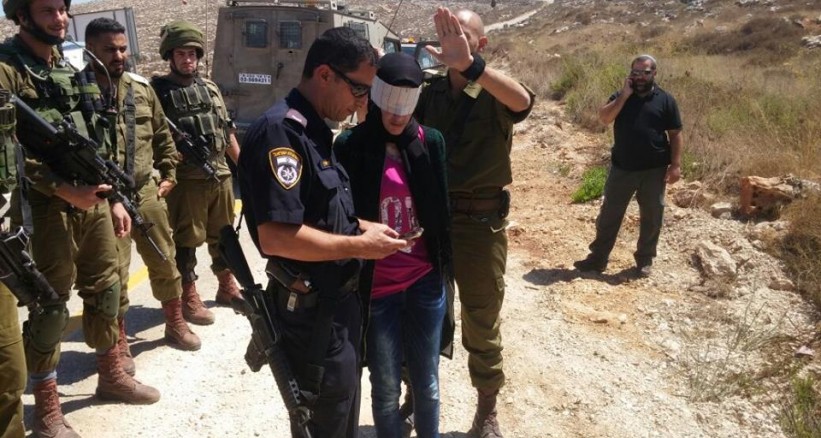 Siyonist Güçler Kudüs'te Filistinli Üç Genci Gözaltına Aldı