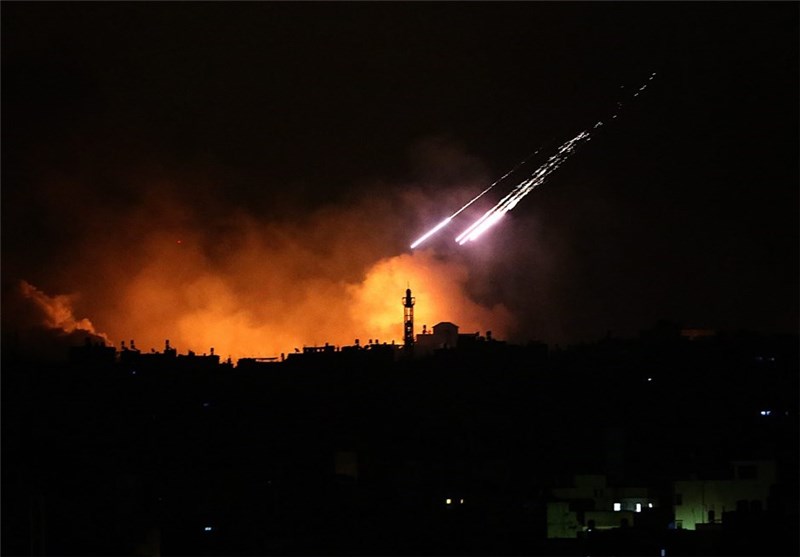 Siyonist İsrail Suriye'ye Füze Fırlattı