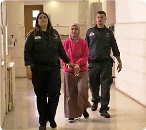 Siyonist Mahkeme Filistinli Kadın Gazetecinin Gözaltı Süresini Uzattı