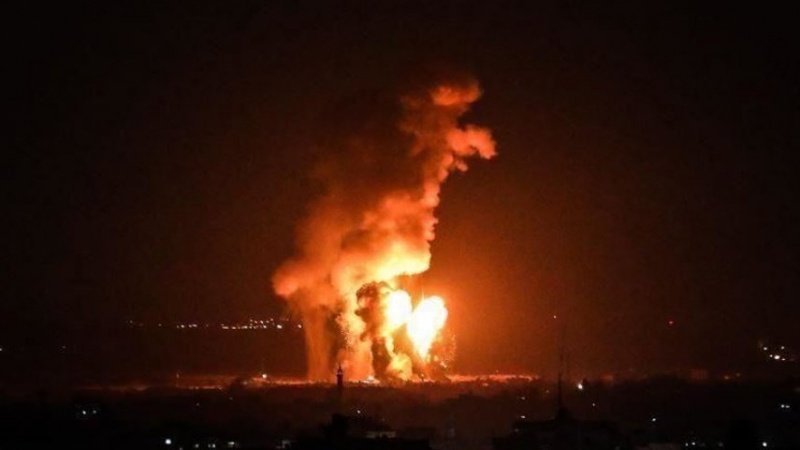 Siyonist Ordu Bu Gece Gazze'ye Saldırdı (Video)