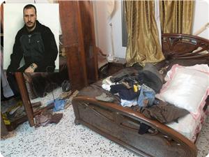 Siyonist Rejim Askerleri Girdikleri Evde Gasp Yaptı