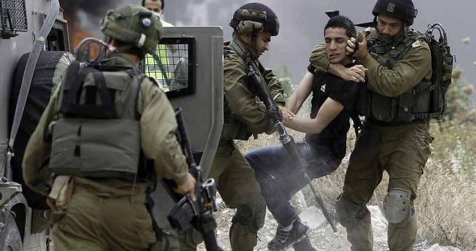 Siyonist Rejim Güçleri El-Halil’de 35 Filistinliyi Tutukladı