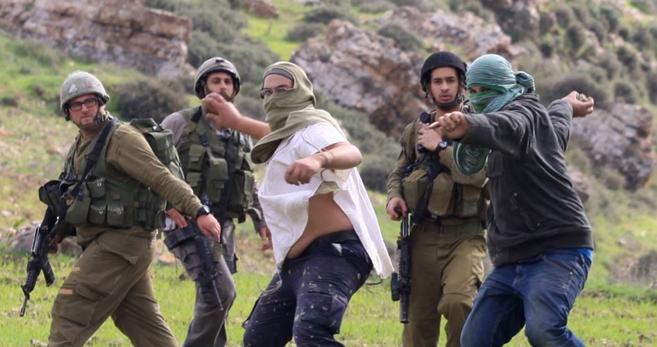 Siyonist Yerleşimciler Filistinli Çiftçilere Saldırdı